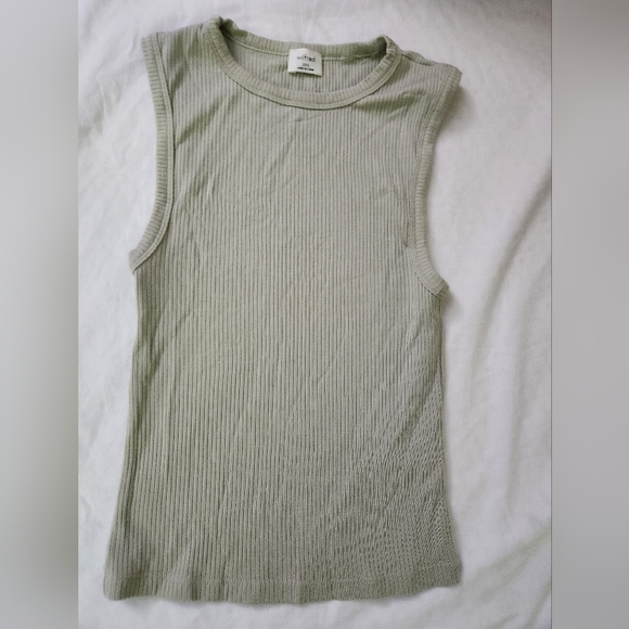 COPY - Wilfred ADVENTURE TANK | Aritzia | 2XS SAGE MIST - Picture 1 of 5